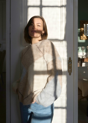 Inga check fluff knit Beige Melange Neo Noir 
